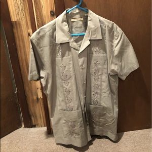 ♦️SALE♦️Havanera Embroidered short sleeve shirt L